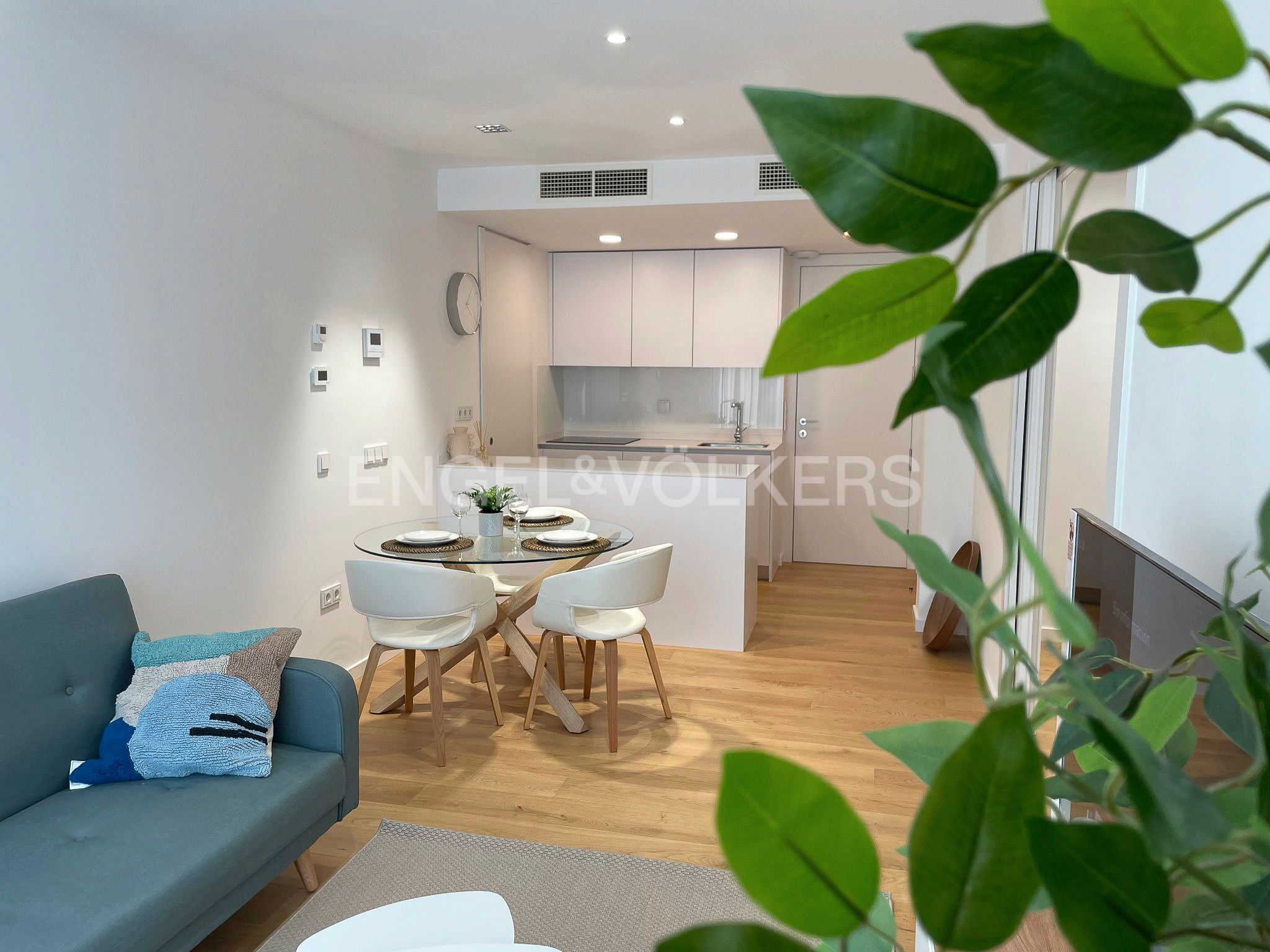 Sala d'estar de Pis de lloguer en  Madrid Capital amb Aire condicionat, Calefacció i Jardí privat