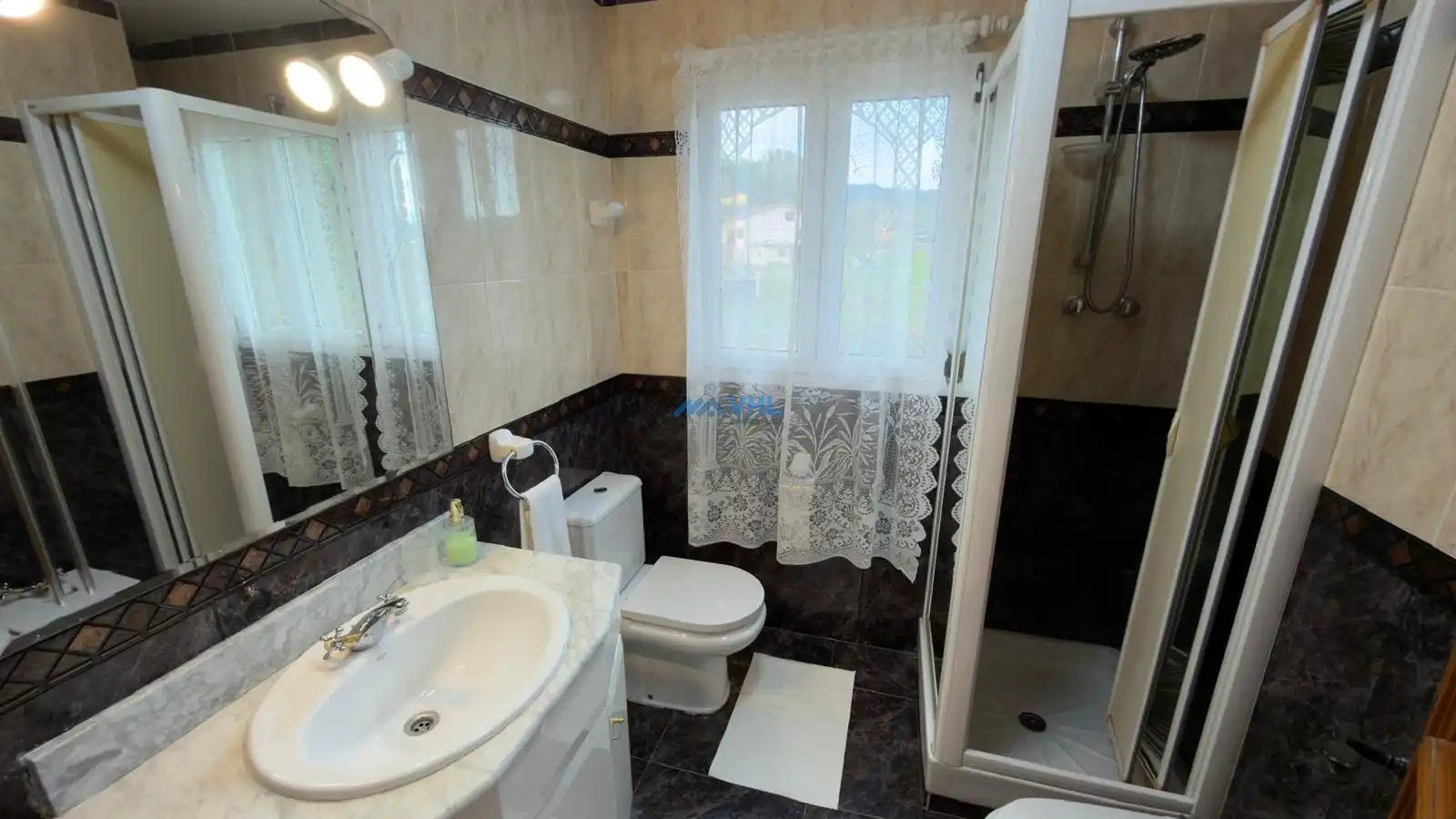 Casa amb jardí en venda a Barrio Sámano 86D, imagen 41