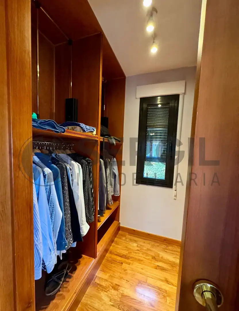 Casa o xalet en venda en Palazuelos de Eresma amb Calefacció, Jardí privat i Traster
