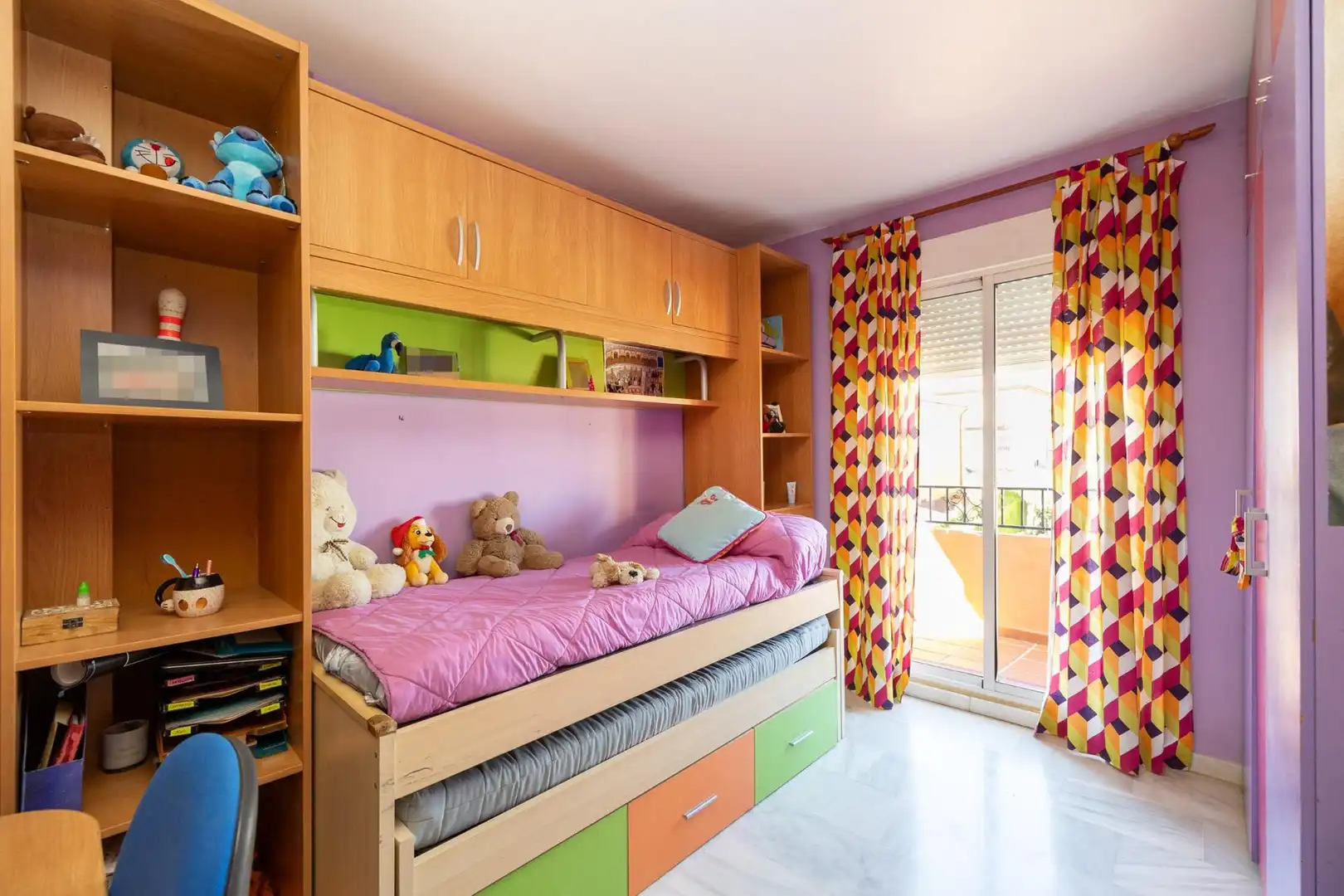 Habitación de Casa o chalet en venta en Cúllar Vega con Aire acondicionado, Calefacción y Jardín privado
