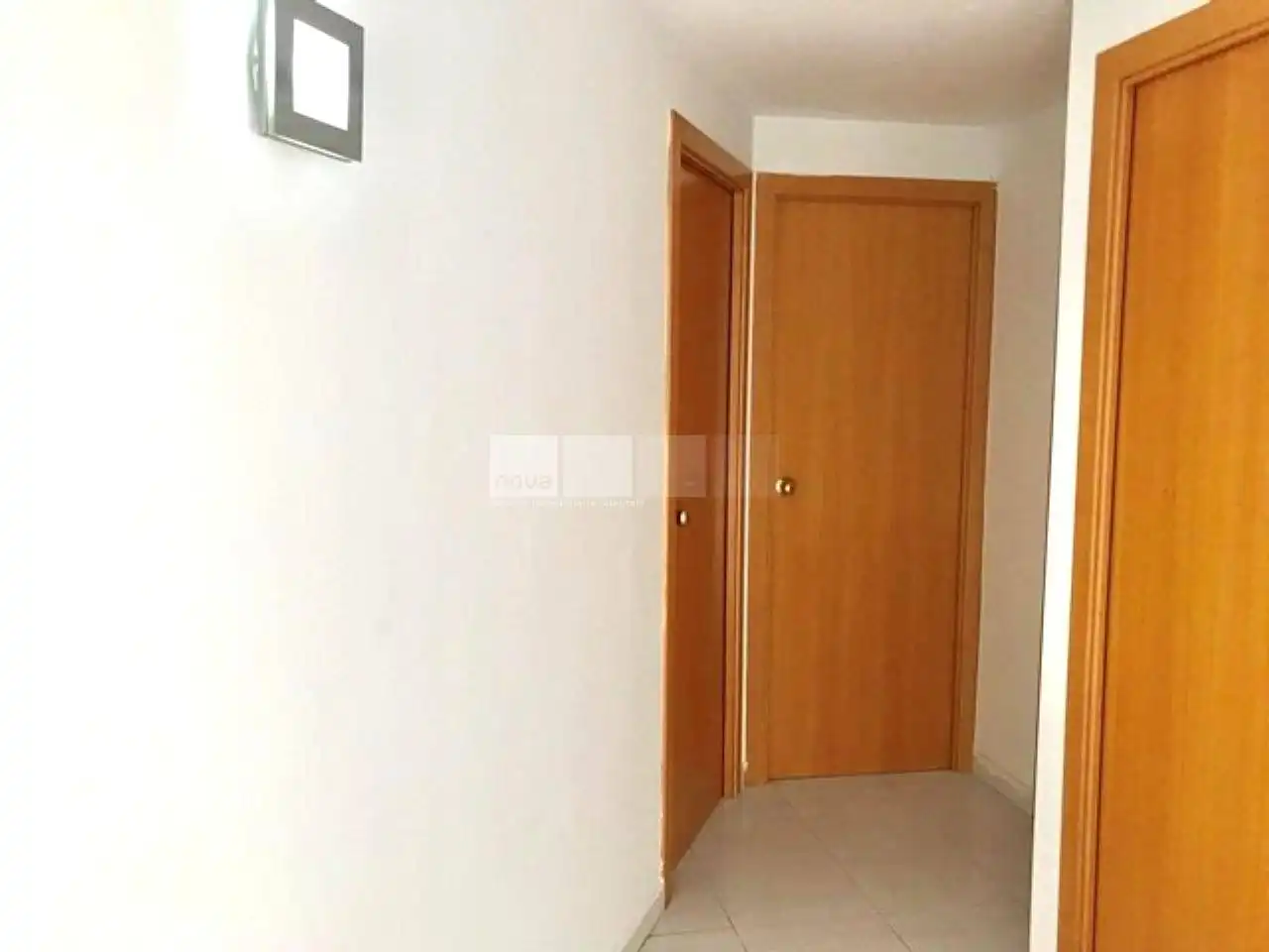 Wohnung zum Verkauf in Tona mit Heizung und Balkon