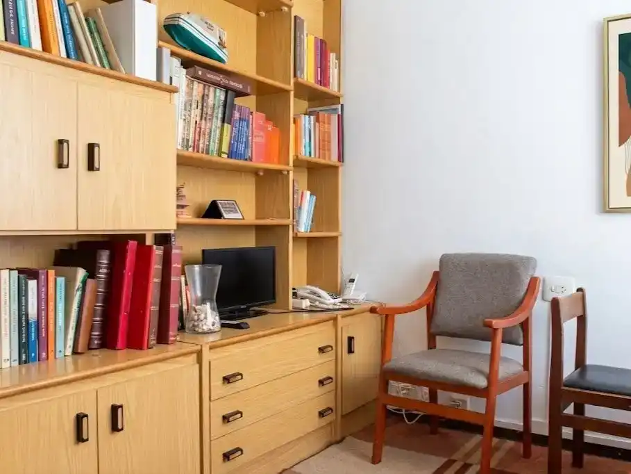 Sala d'estar de Pis en venda en Girona Capital amb Aire condicionat i Balcó