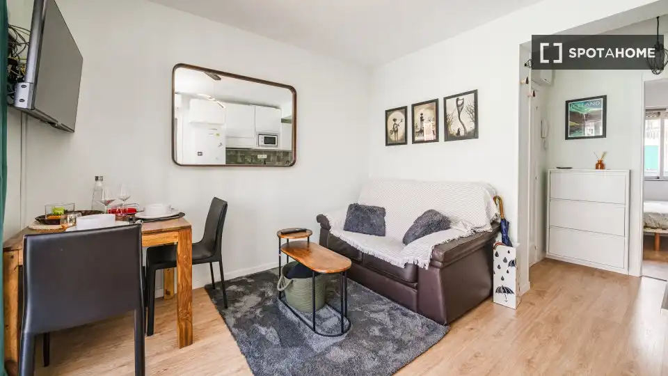 Sala de estar de Piso de alquiler en Madrid con Aire acondicionado, Calefacción y Amueblado