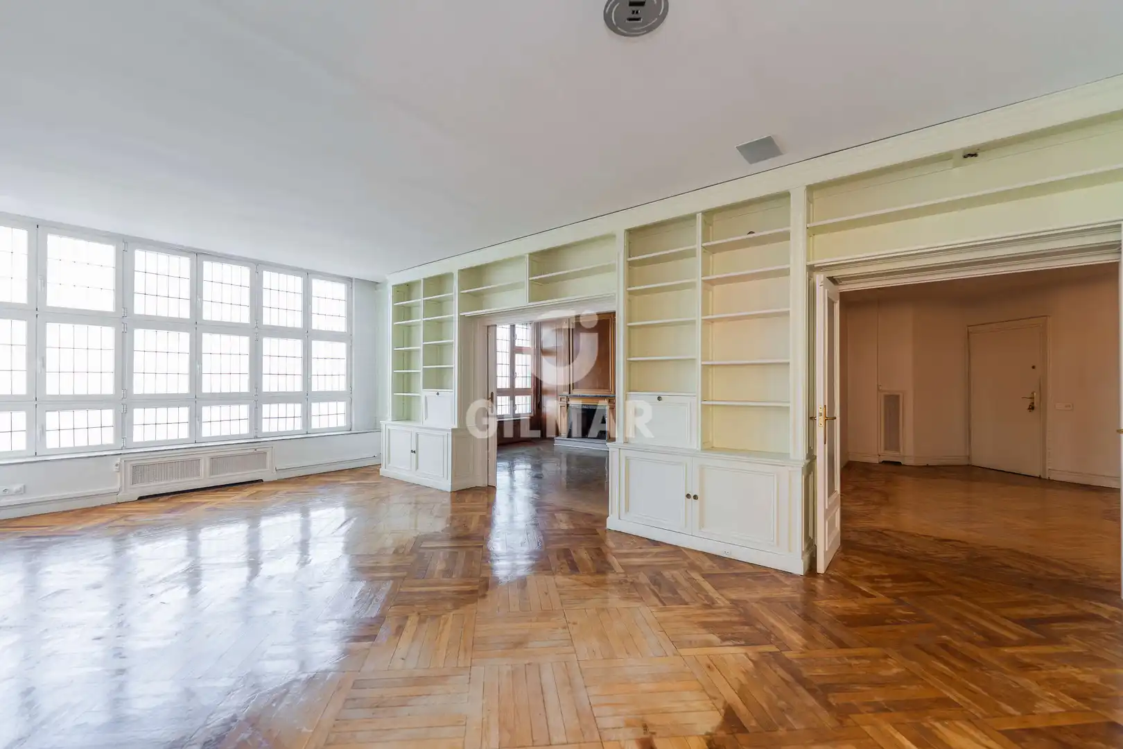 Living room of Flat for sale in Madrid  with Heating and Storage room