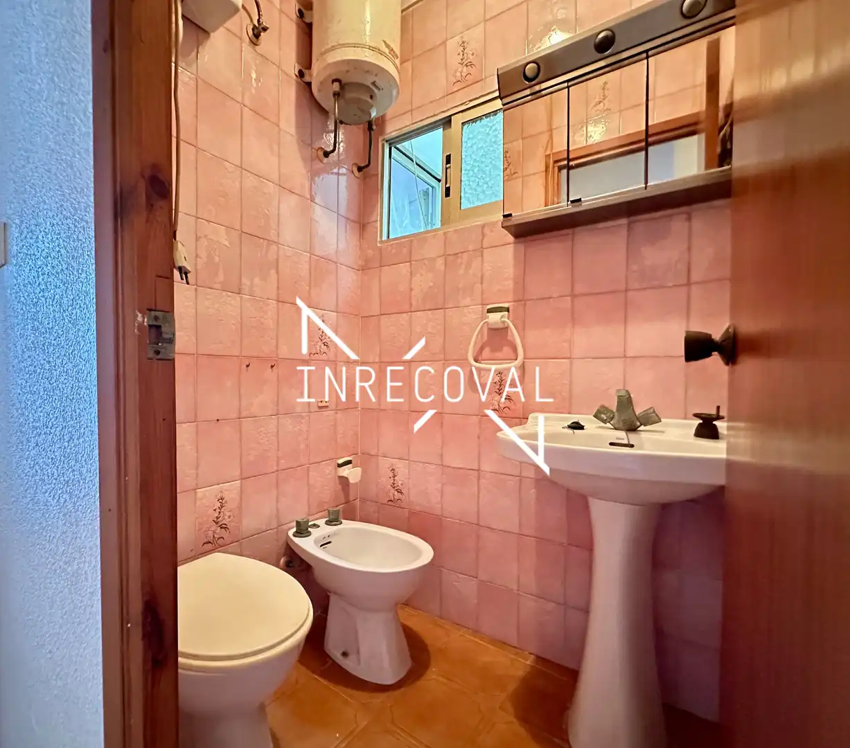 Casa aparellada amb terrassa en venda a Carrer de Cantarrana, imagen 17