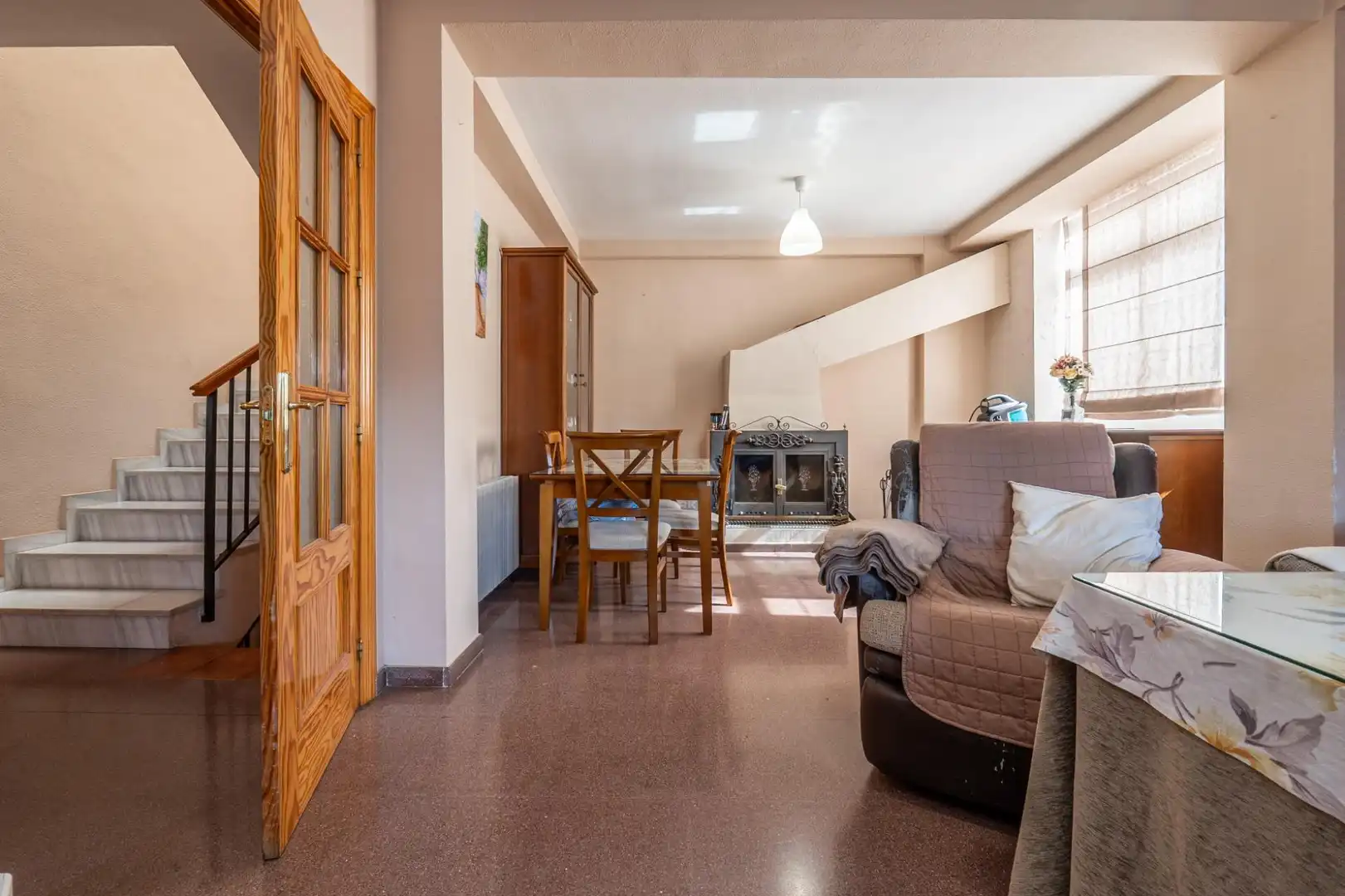 Sala de estar de Casa adosada en venta en Ogíjares con Aire acondicionado, Calefacción y Terraza