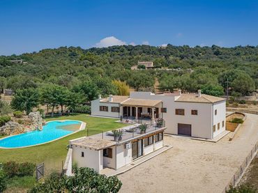 Casa rústica con piscina en venta en Manacor Centre