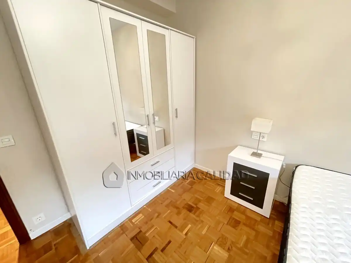 Bedroom of Flat for rent in Burgos  with Heating and Furnished