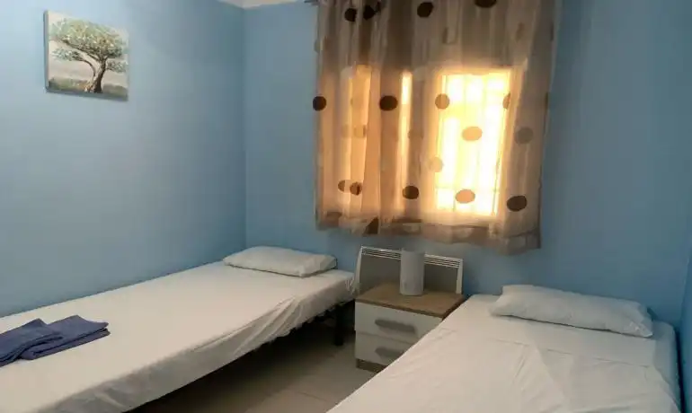 Schlafzimmer von Wohnungen zum Verkauf in Roses mit Klimaanlage, Heizung und Terrasse