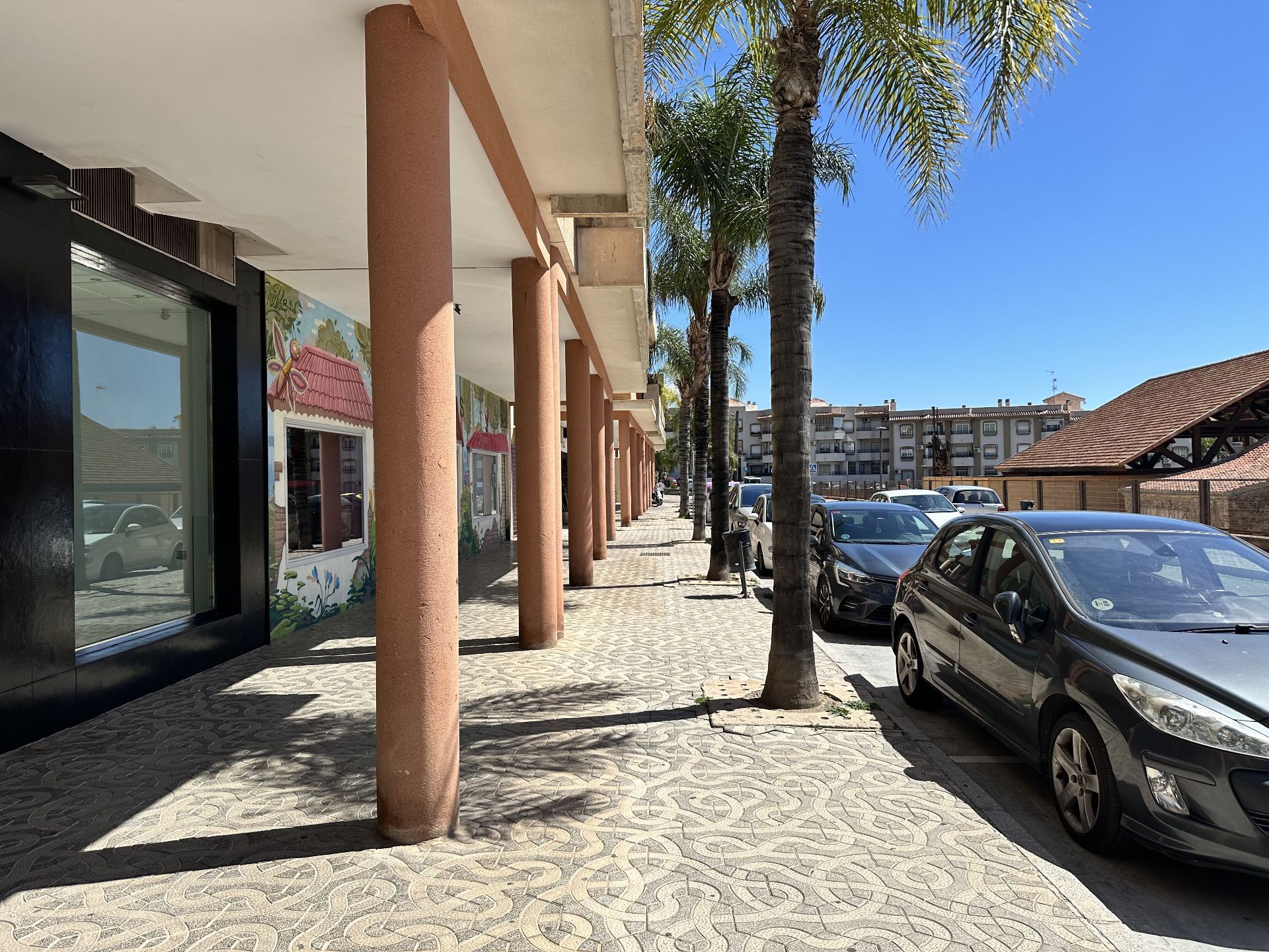 Vista exterior de Local de lloguer en Motril amb Aire condicionat