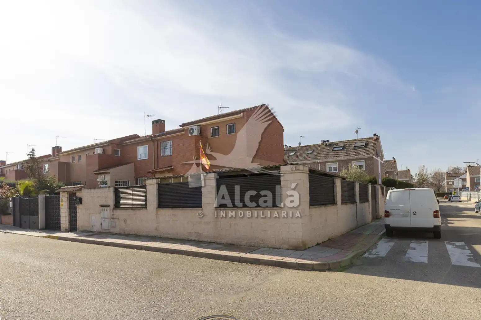 Vista exterior de Casa adosada en venta en Azuqueca de Henares con Aire acondicionado, Calefacción y Piscina