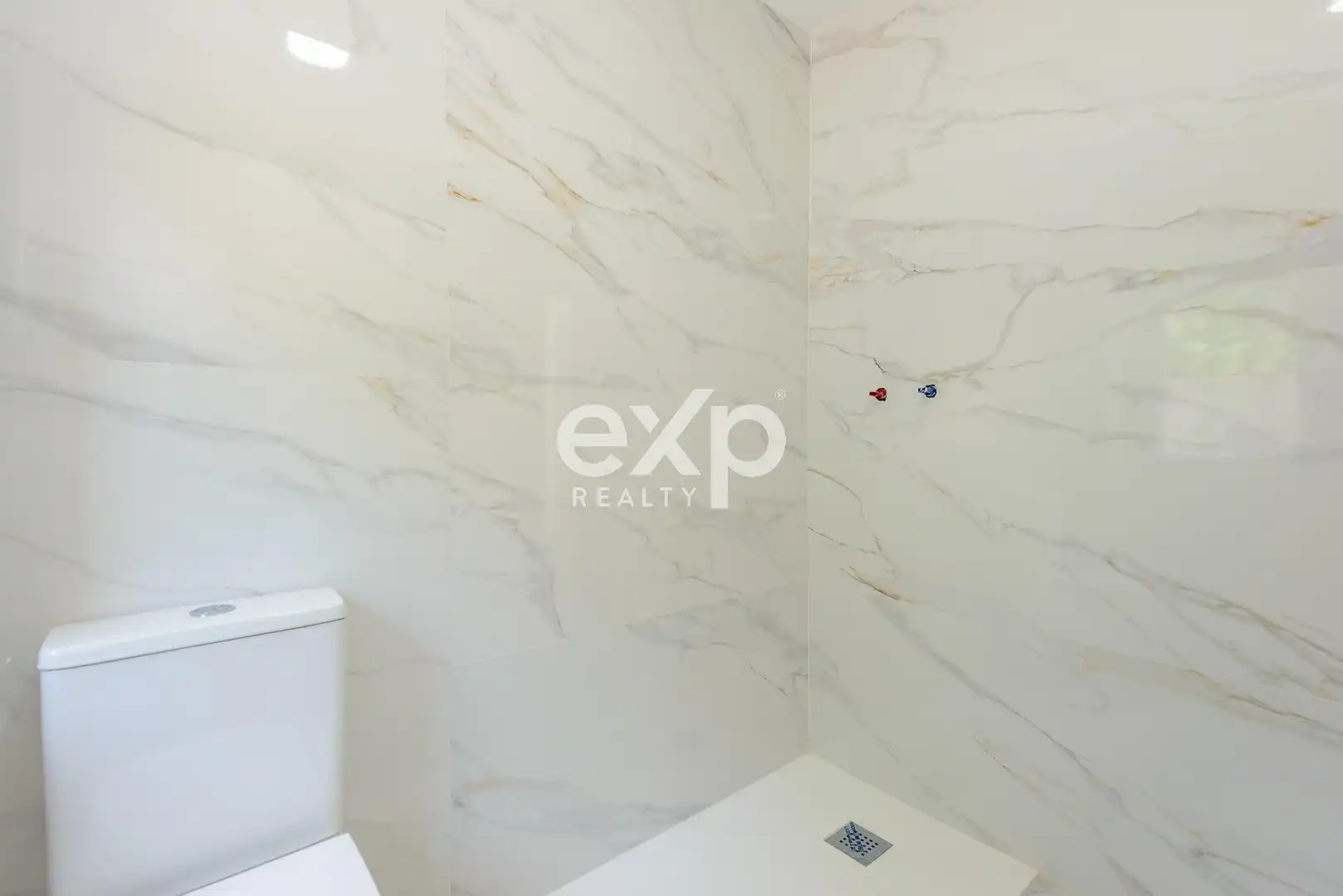 Bany de Casa o xalet en venda en Langreo amb Terrassa i Traster