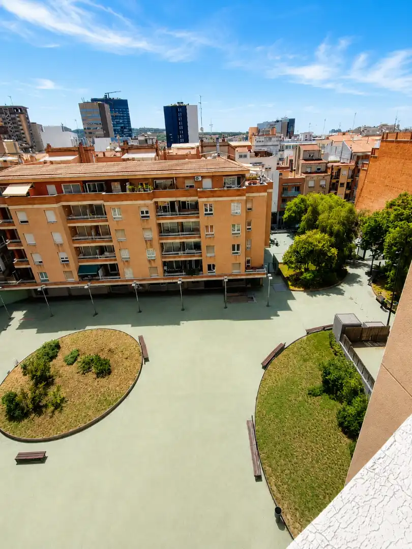Vista exterior de Pis en venda en Barcelona amb Aire condicionat, Calefacció i Forn