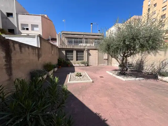 House with terrace for sale in Centre - Sant Oleguer, imagen 2