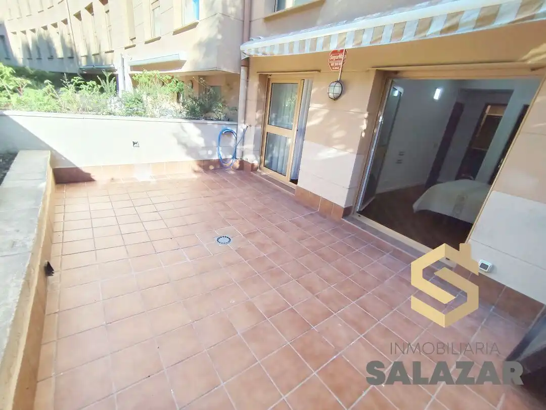 Flat with garden for sale in Auntzetxeta Kalea, imagen 2