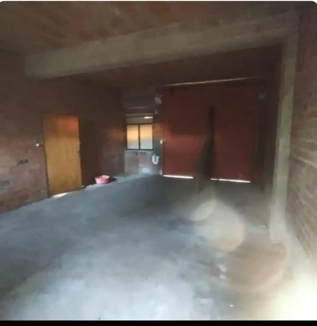 Casa adosada en venda en Fabero amb Traster