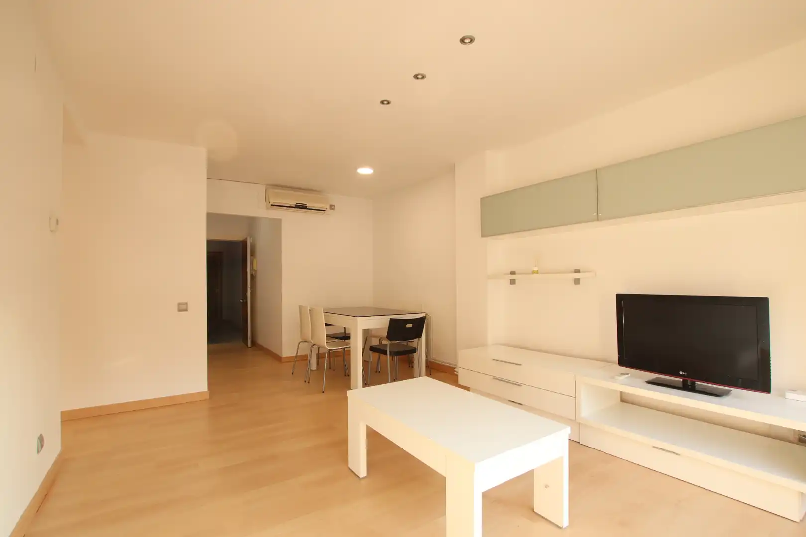 Sala de estar de Piso en venta en Sant Pere de Ribes con Aire acondicionado, Calefacción y Parquet