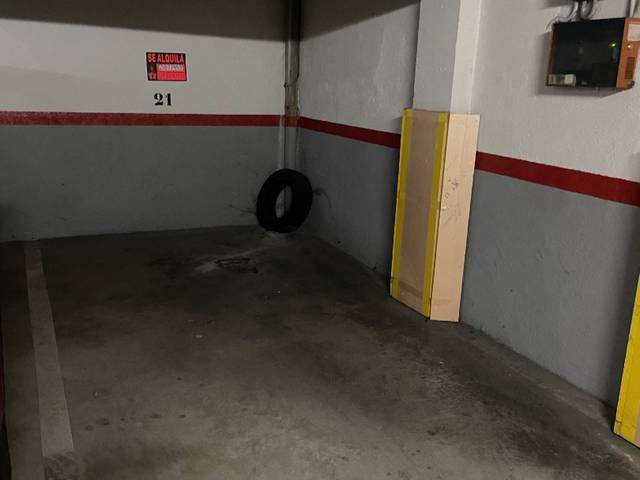 Garaje en Alquiler en Calle Río Alberche, 68 en Santa María de Benquerencia