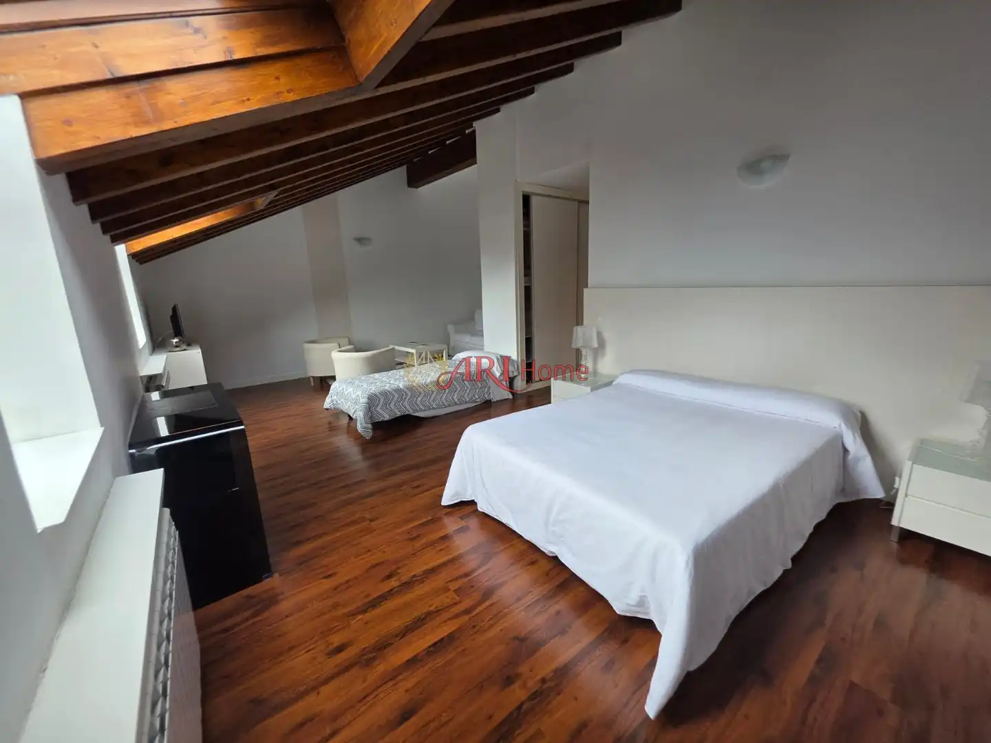 Bedroom of Buildings for sale in Quintanilla San García