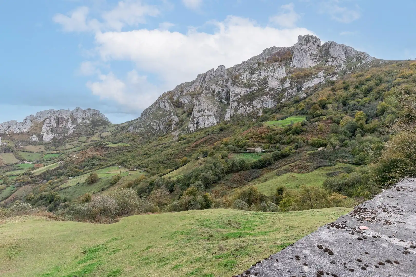 Außenansicht von Grundstücke zum Verkauf in Laviana