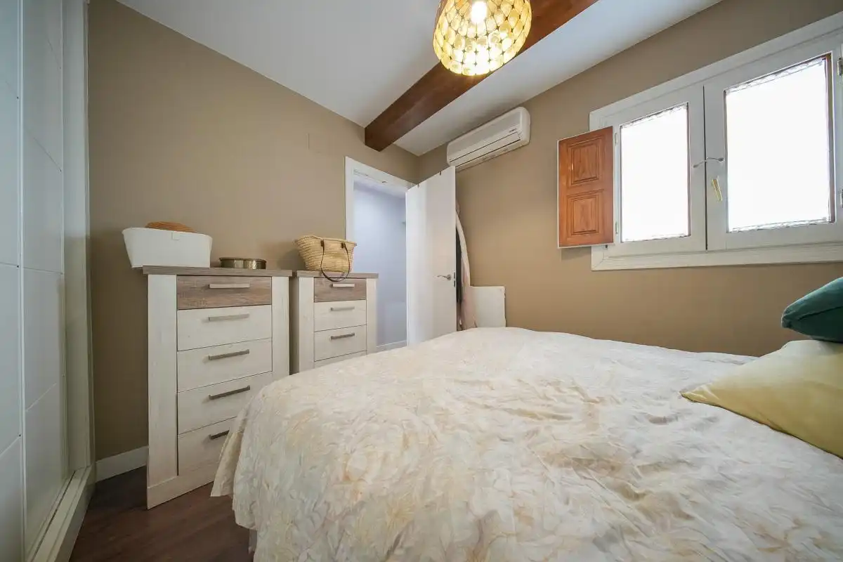 Habitación de Dúplex en venta en Alcalá de Henares con Aire acondicionado, Calefacción y Terraza