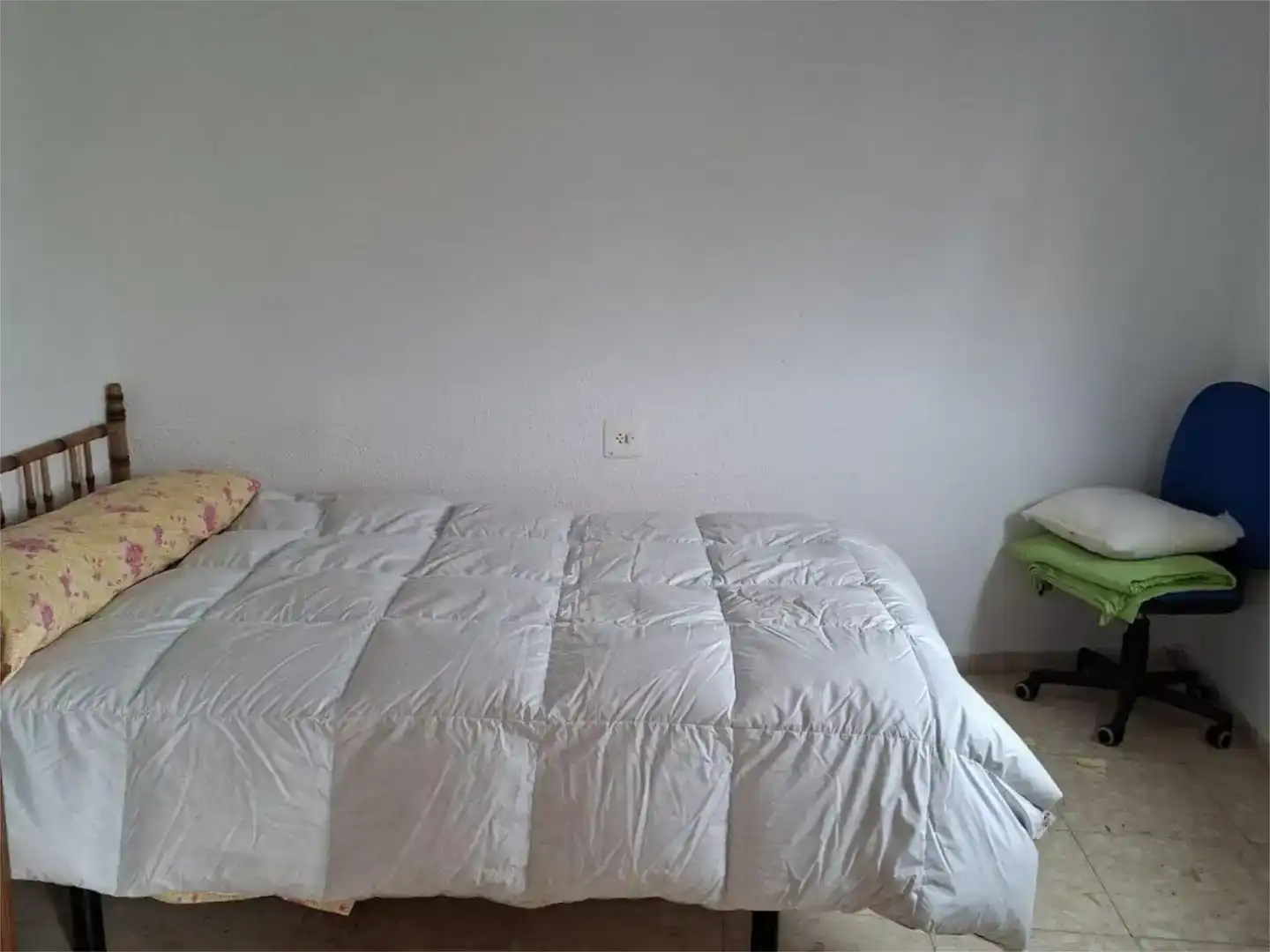Bedroom of Flat for sale in Venta del Moro  with Private garden, Furnished and Balcony