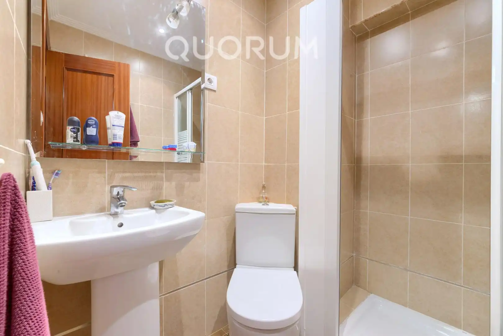 Badezimmer von Wohnung zum Verkauf in Barakaldo  mit Heizung