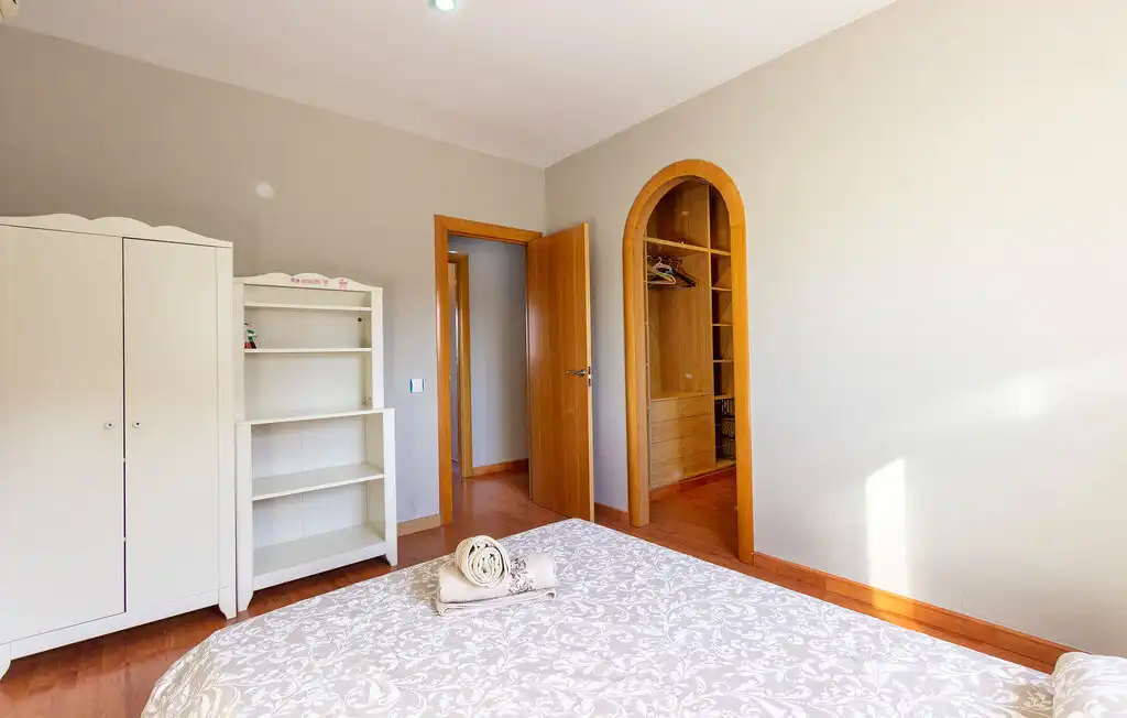 Chalet con terraza en venta en Calle Urba Coto Riñales 119, imagen 20