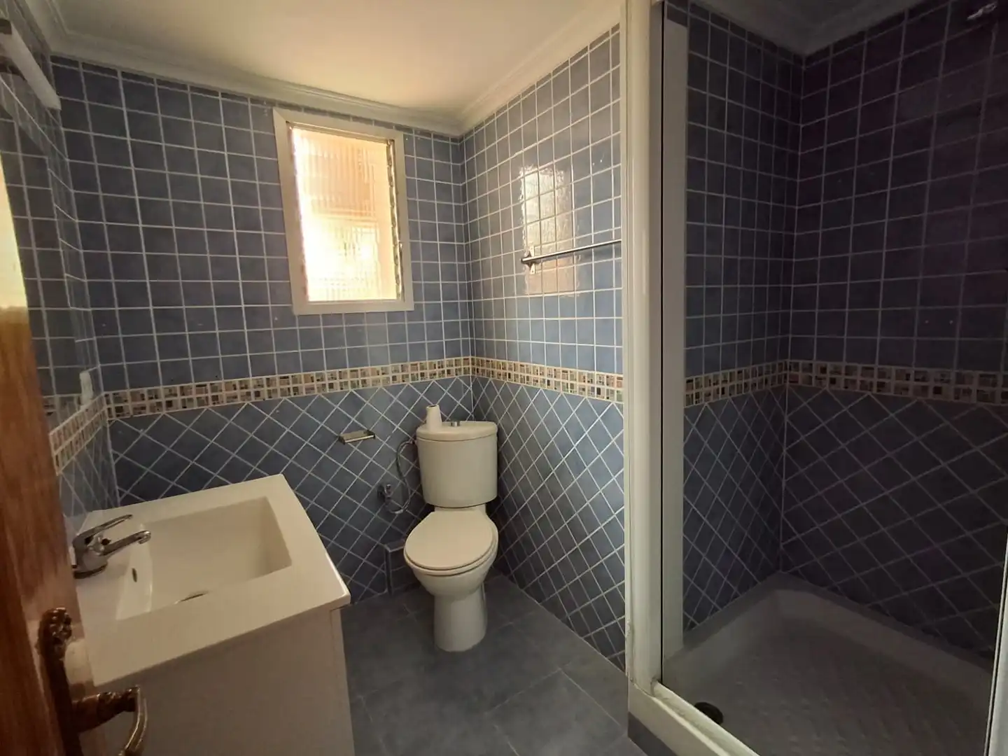 Bathroom of Flat for sale in Paiporta  with Terrace and Balcony