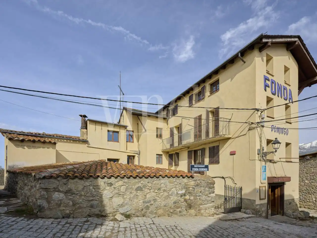 Außenansicht von Gebäude zum Verkauf in Lles de Cerdanya