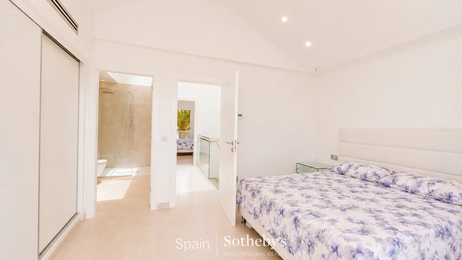 Habitación de Casa o chalet en venta en Adeje con Aire acondicionado, Terraza y Piscina comunitaria