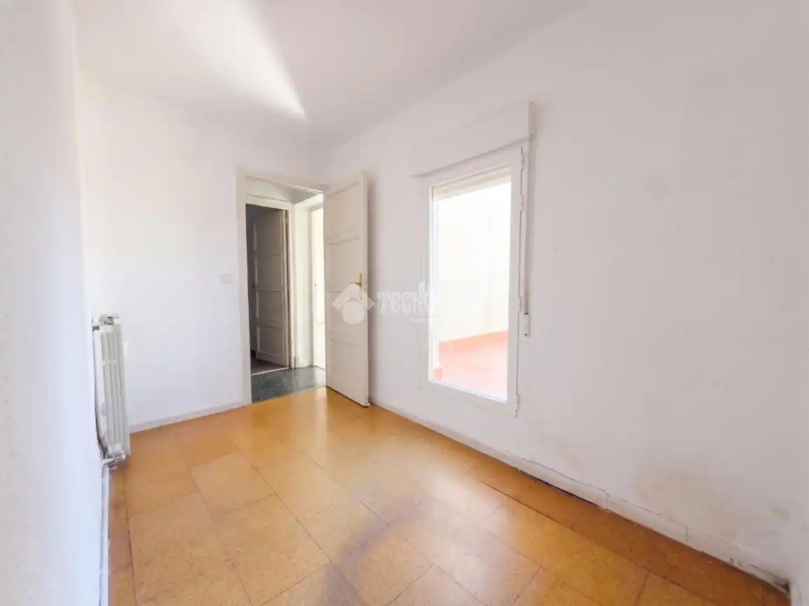 Habitación de Ático en venta en Madrid con Calefacción, Terraza y Balcón