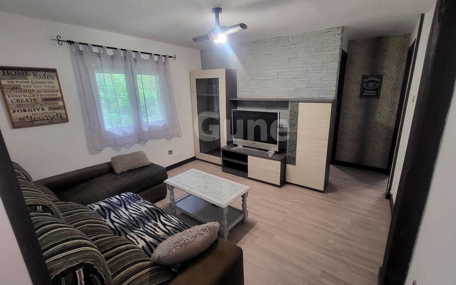 Sala d'estar de Pis en venda en Legorreta amb Calefacció