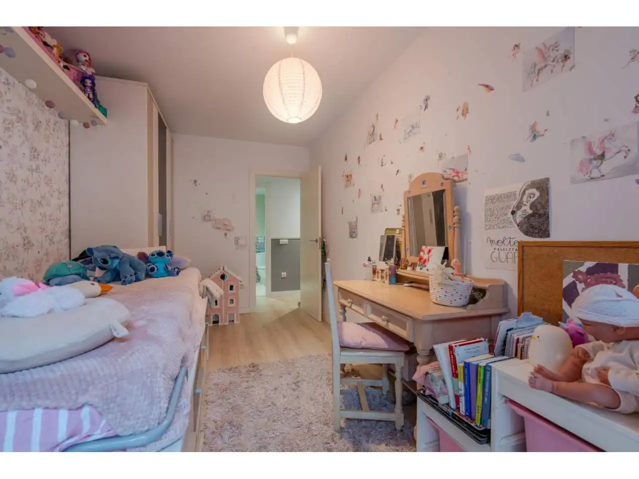 Bedroom of Flat for sale in Girona  with Heating, Parquet flooring and Storage room