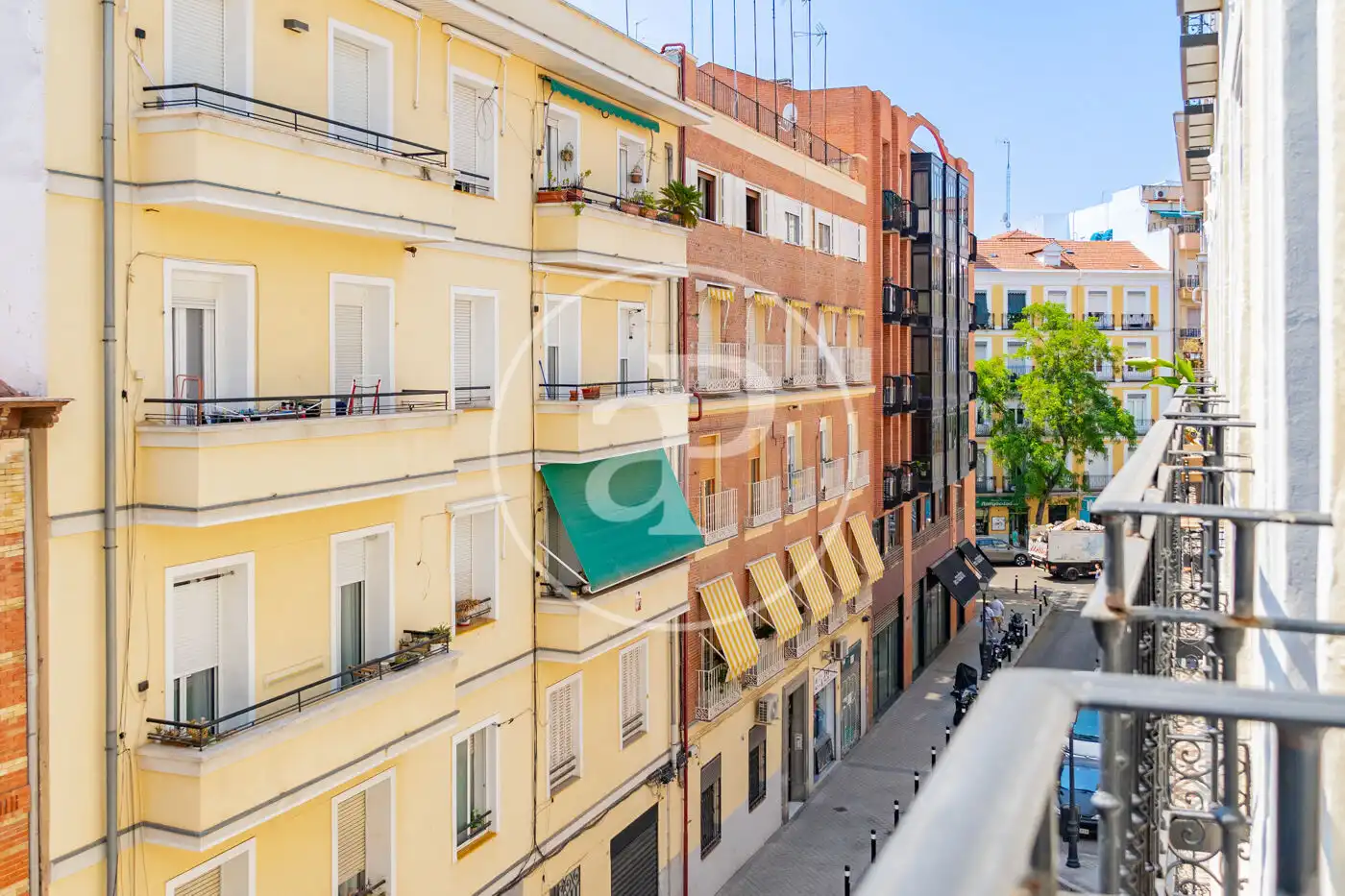 Vista exterior de Pis en venda en Madrid amb Aire condicionat, Calefacció i Moblat