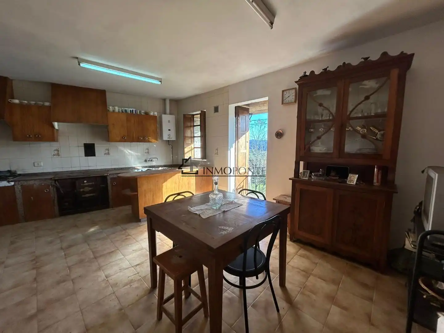 Cuina de Casa o xalet en venda en Cerdedo amb Jardí privat