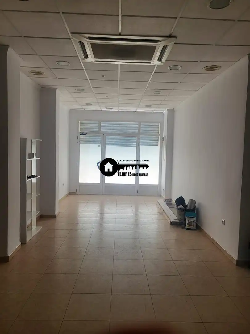 Local comercial en venda a Industria