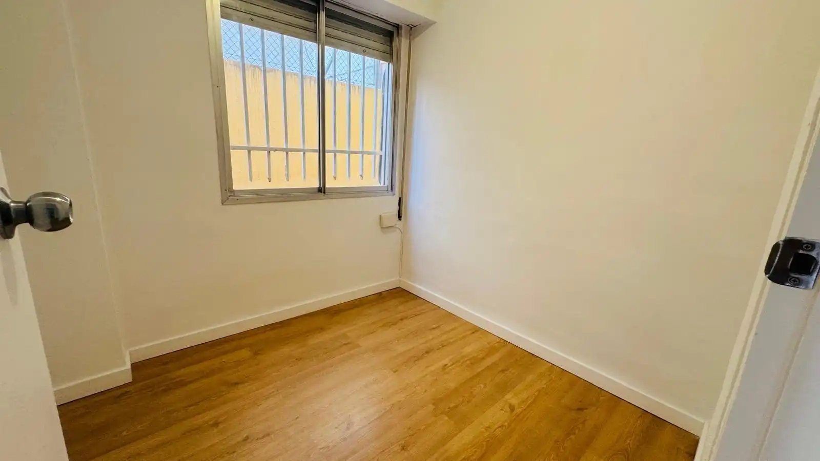 Habitación de Piso de alquiler en Valencia con Aire acondicionado, Parquet y Terraza
