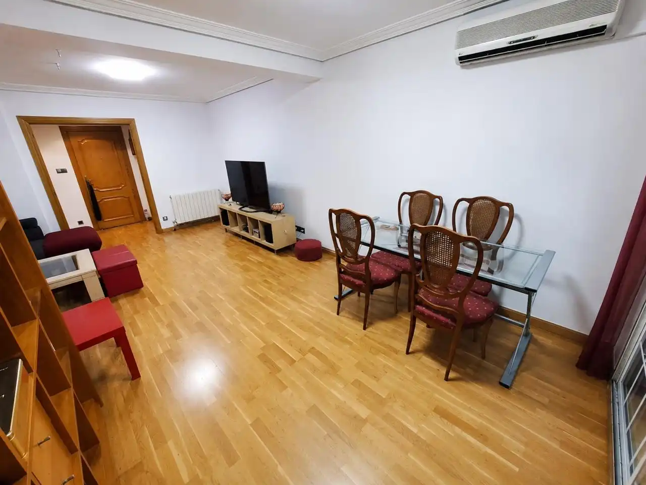 Wohnzimmer von Wohnung zum Verkauf in Zaragoza mit Klimaanlage, Heizung und Parkett