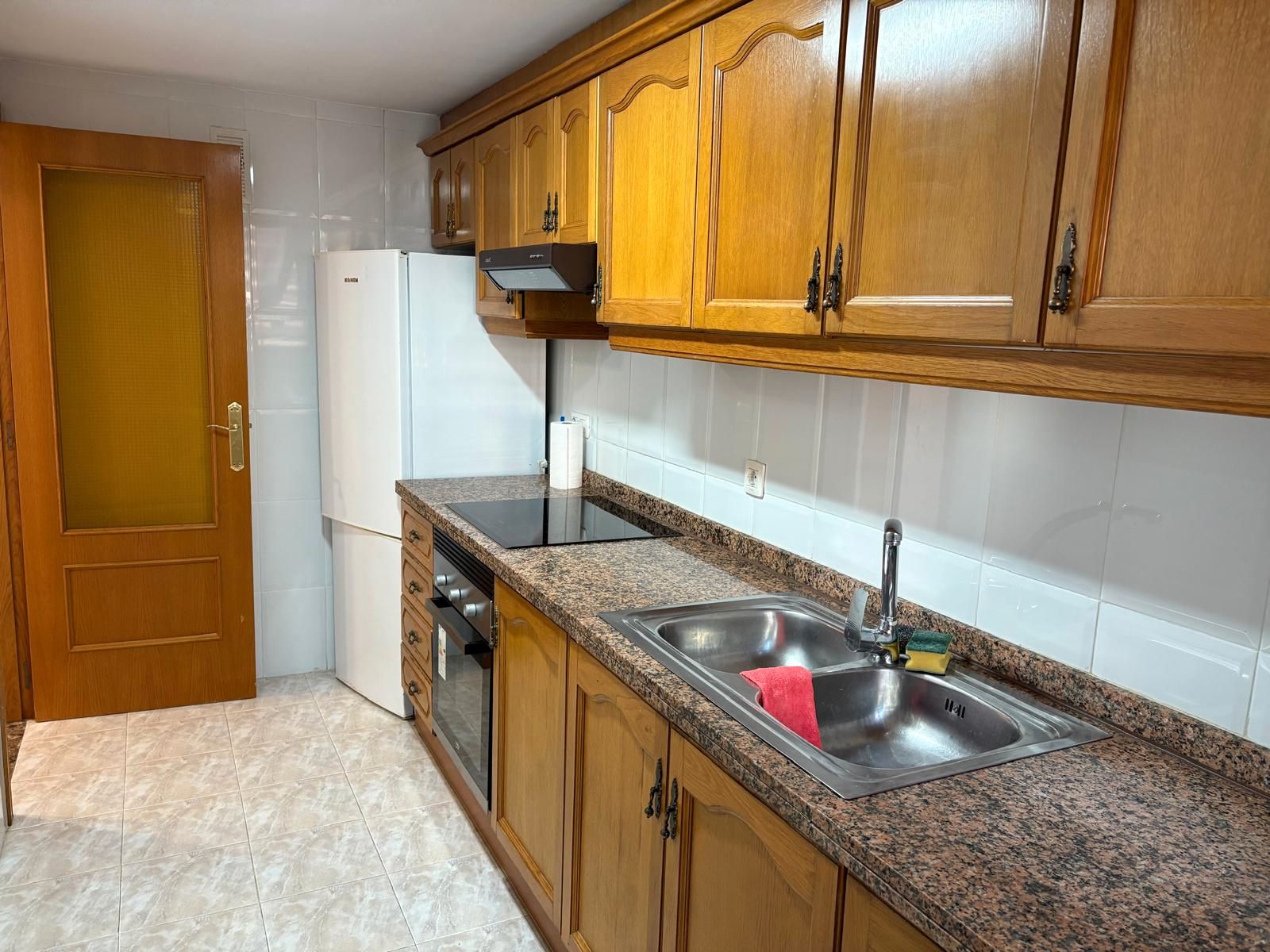 Cocina de Piso de alquiler en Castellón de la Plana / Castelló de la Plana con Balcón y Piscina comunitaria