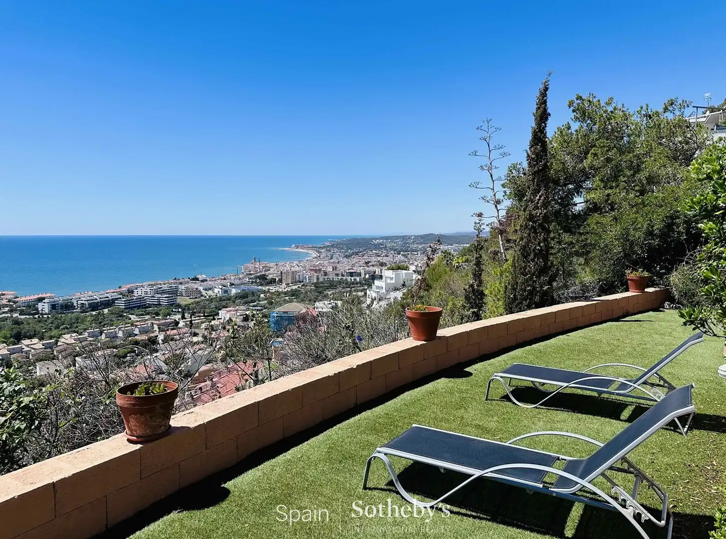 Terrassa de Casa o xalet en venda en Sitges amb Aire condicionat, Calefacció i Jardí privat