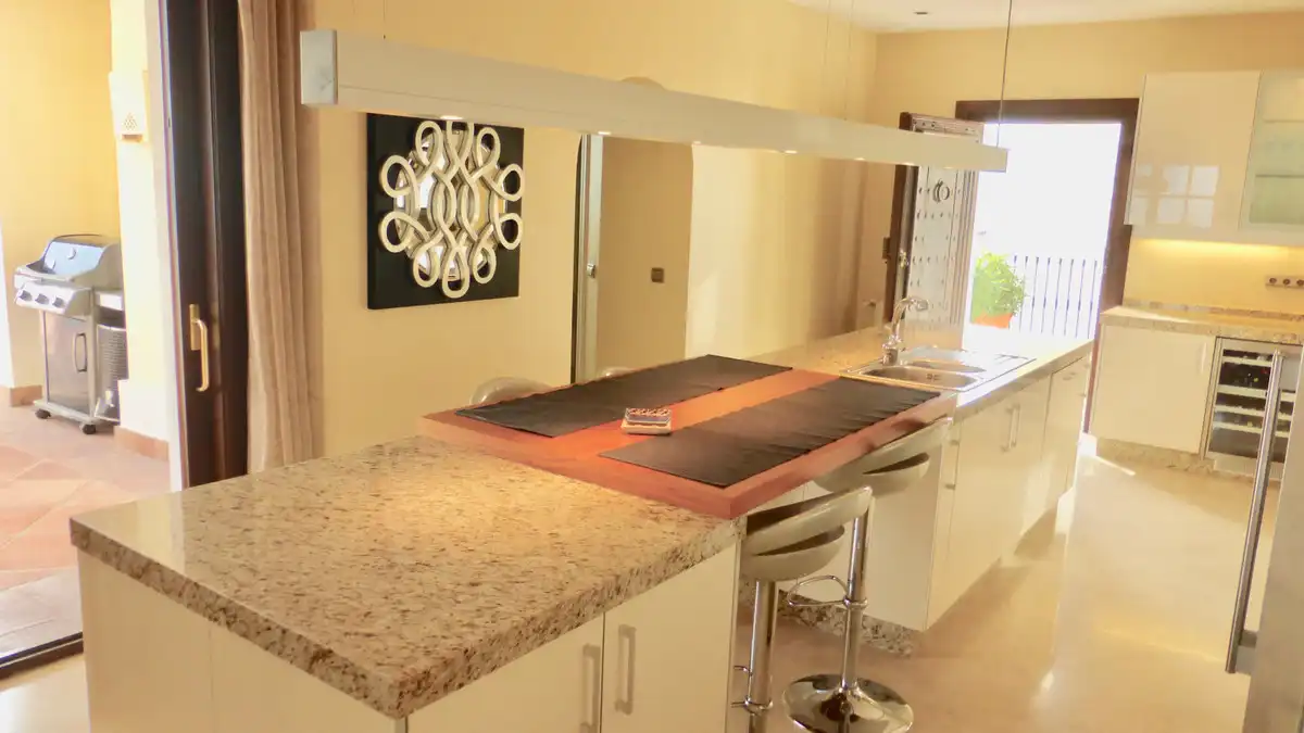 Casa con piscina en venta en Benahavís pueblo, imagen 43