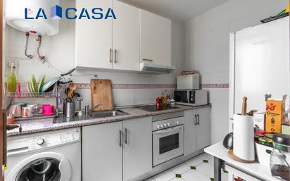 Kitchen of Flat for sale in  Madrid Capital