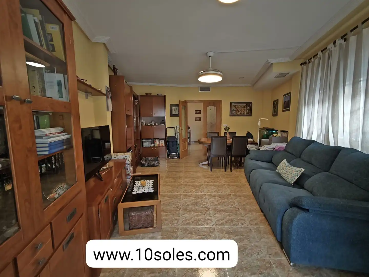 Sala d'estar de Casa adosada en venda en Orihuela amb Aire condicionat, Calefacció i Jardí privat