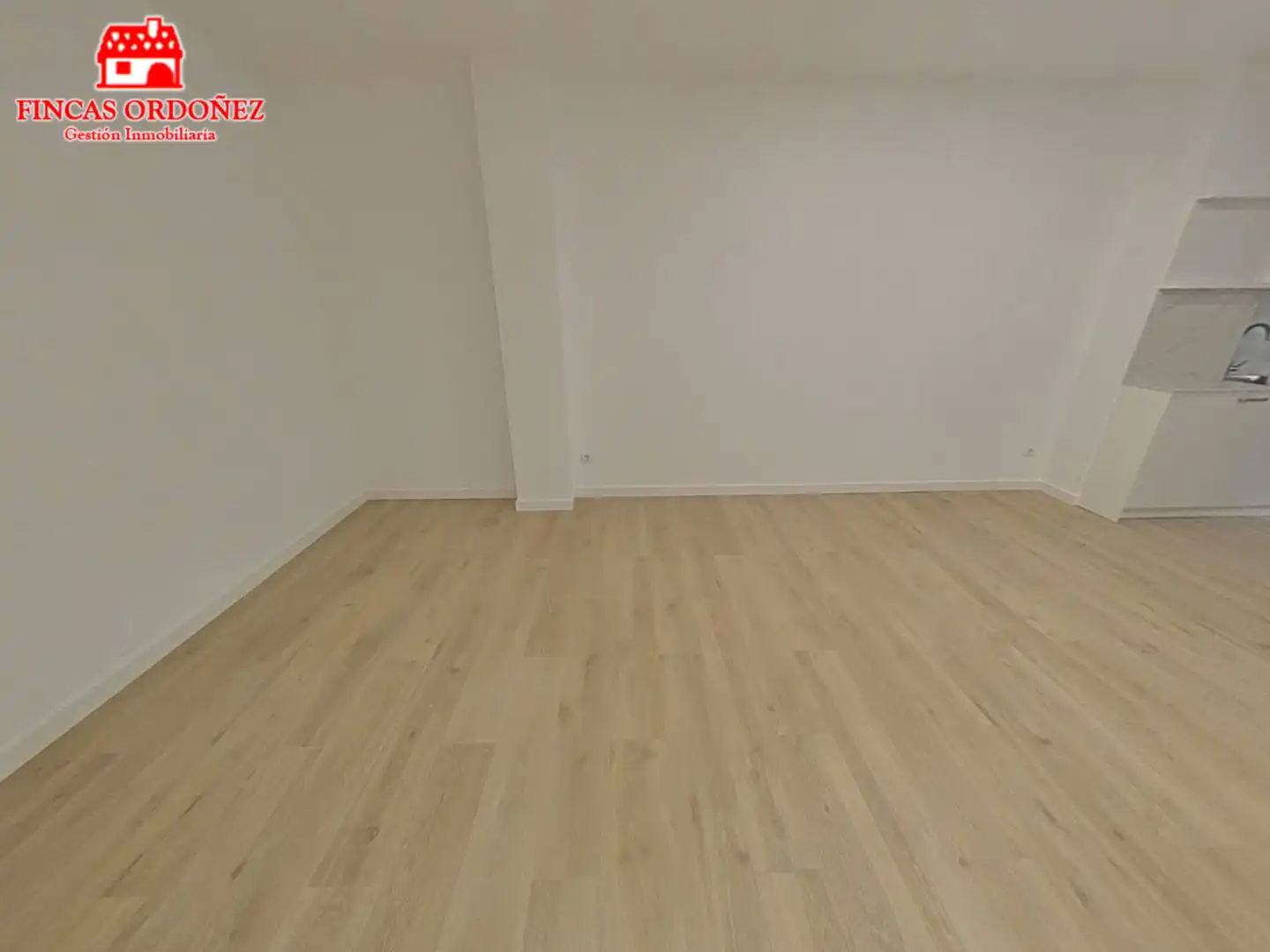 Schlafzimmer von Wohnung zum Verkauf in Sant Andreu de la Barca mit Klimaanlage, Heizung und Balkon