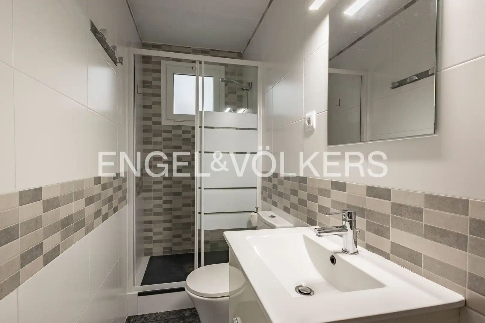 Baño de Piso en venta en Esplugues de Llobregat con Calefacción y Terraza