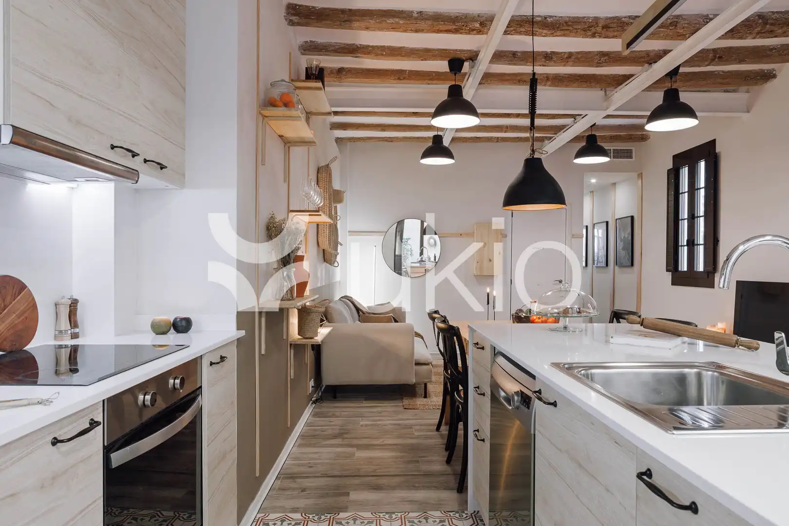 Cuina de Apartament de lloguer en Barcelona amb Aire condicionat, Moblat i Rentadora