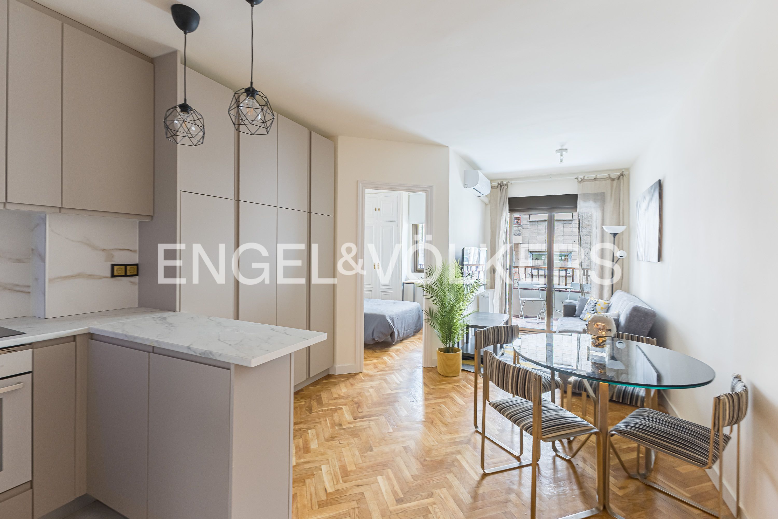 Exterior view of Apartment to rent in  Madrid Capital  with Air Conditioner, Heating and Parquet flooring