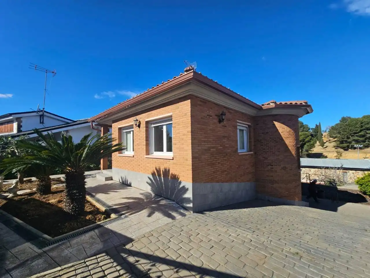 Exterior view of Houses for sale in Sant Cugat del Vallès  with Air Conditioner, Heating and Private garden