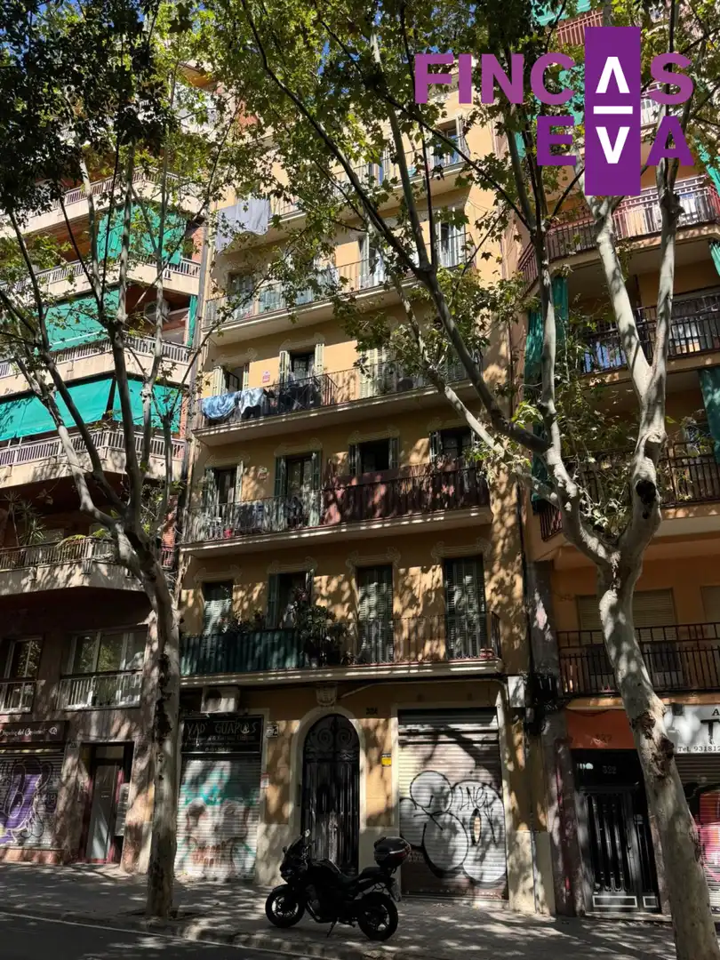 Exterior view of Flat for sale in Barcelona  with Balcony